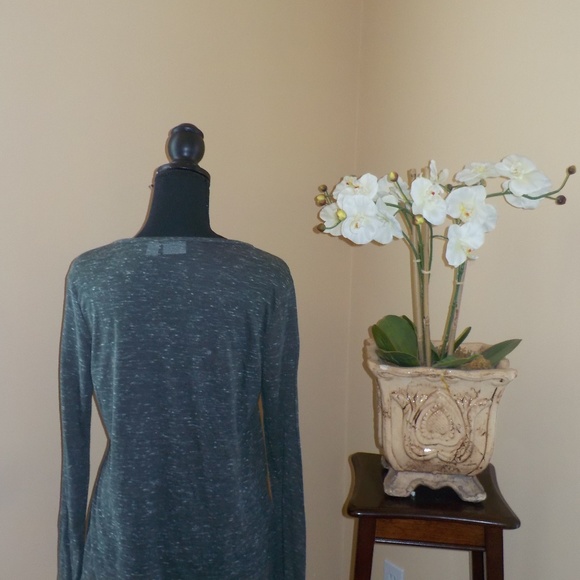 CATO GRAY TOP - Picture 2 of 2